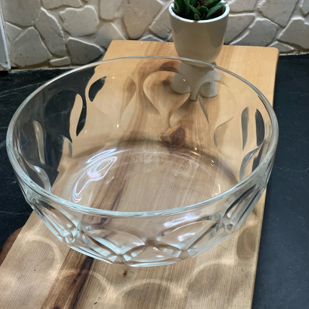 PYREX | Clear Glass Teardrop Pattern Mixing Bowl (Medium size)